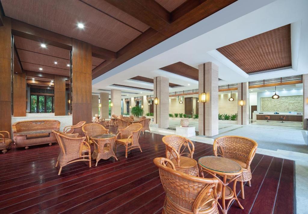 Sanya Shanghai Huating Boutique Resort Hotel Exterior photo