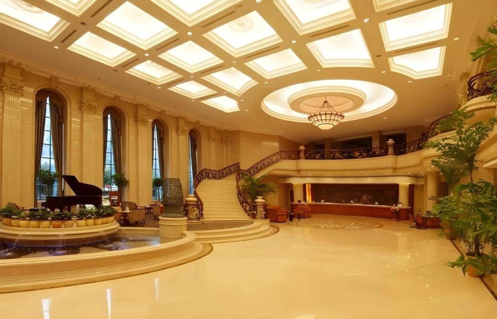 Sanya Shanghai Huating Boutique Resort Hotel Exterior photo