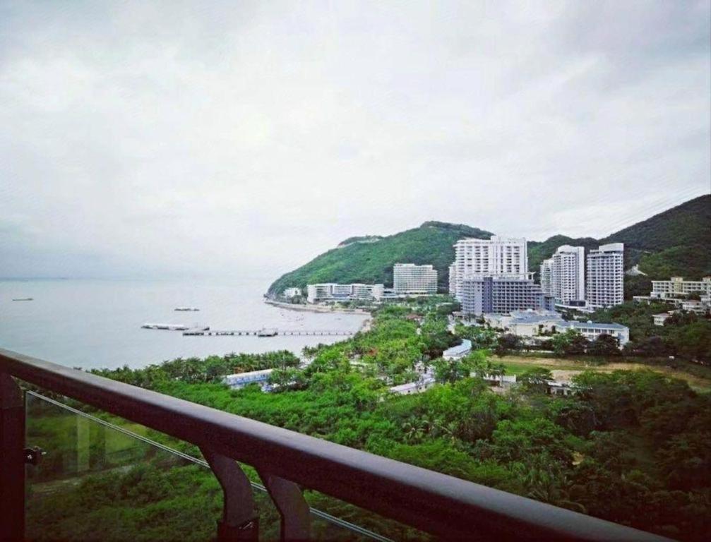 Sanya Shanghai Huating Boutique Resort Hotel Exterior photo