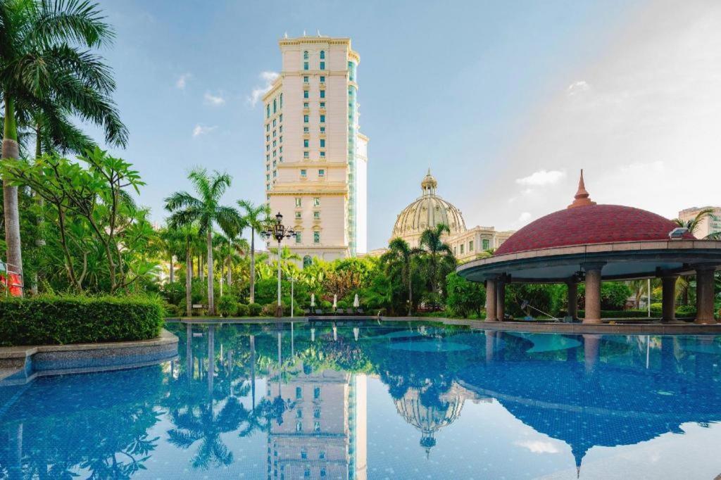 Sanya Shanghai Huating Boutique Resort Hotel Exterior photo