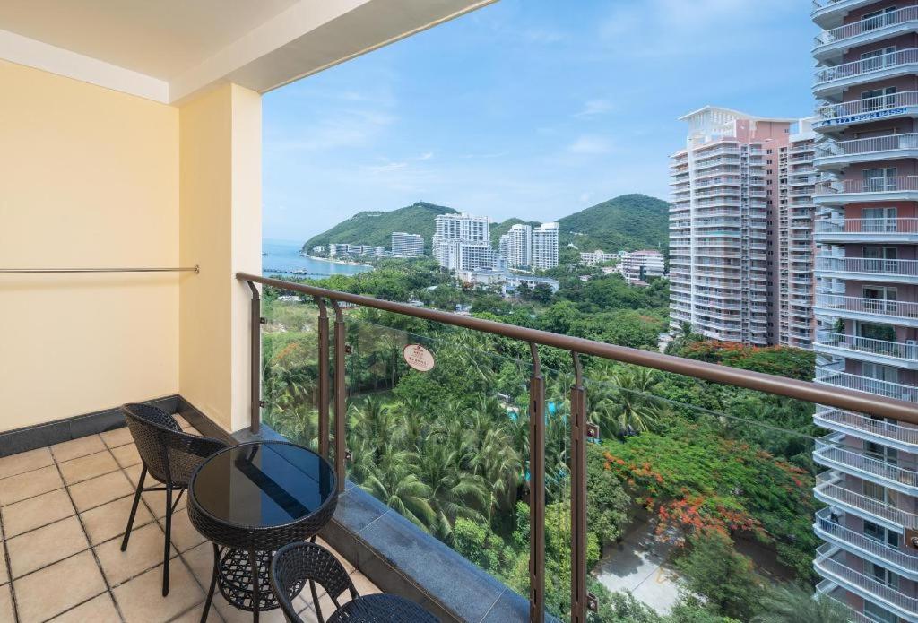 Sanya Shanghai Huating Boutique Resort Hotel Exterior photo